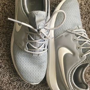 Nike Roshe Two Women's Shoes Wolf Grey
